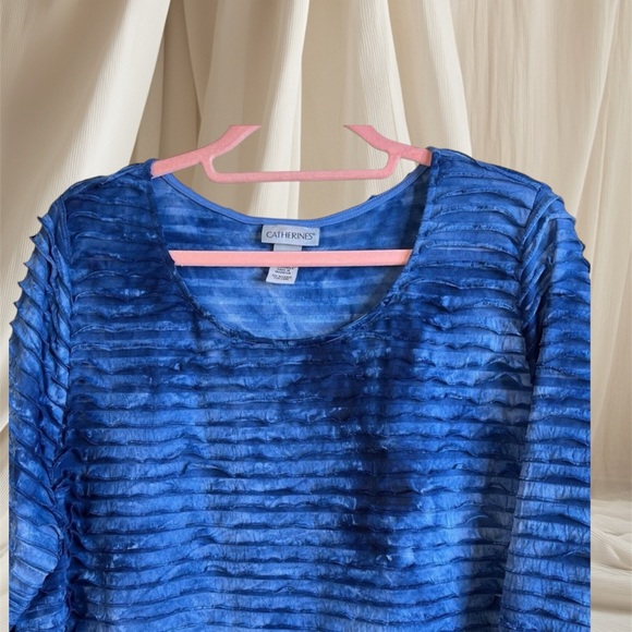 💙 Blue Blouse 💙 - Picture 2 of 4